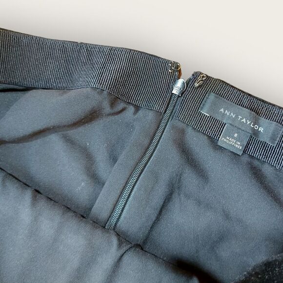 🌼4/$30 Ann Taylor Black Velvet Pencil Skirt Size 8 - Picture 2 of 5